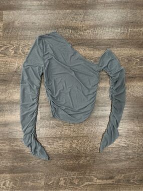 Ruched Asymmetrical Long-Sleeve Crop Top - Gray